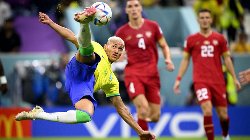 Assistir aos jogos da Copa do Mundo pelo celular pode causar problemas aos  olhos – IOFV