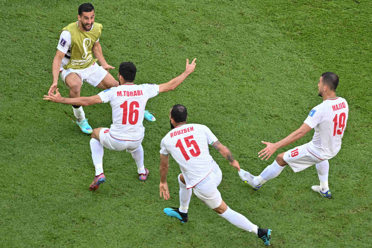 Irã vence País de Gales com dois gols depois dos 50 do 2º tempo e fará  'final' com Estados Unidos na última rodada - ESPN