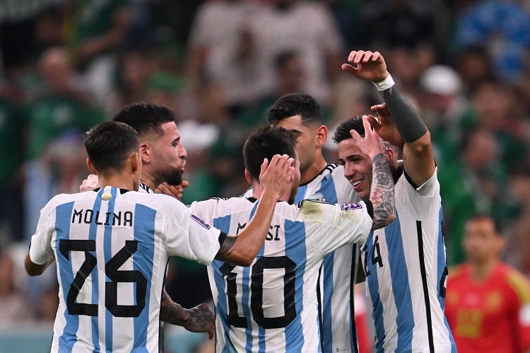 Lautaro x Álvarez: argentinos buscam entrar em seleta lista de vencedores  de Champions League e Copa do Mundo na mesma temporada - ISTOÉ Independente