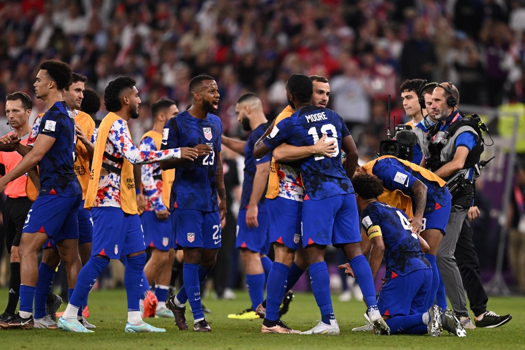 Estados Unidos vencem o 'rival' Irã e se garantem nas oitavas de final da  Copa do Mundo