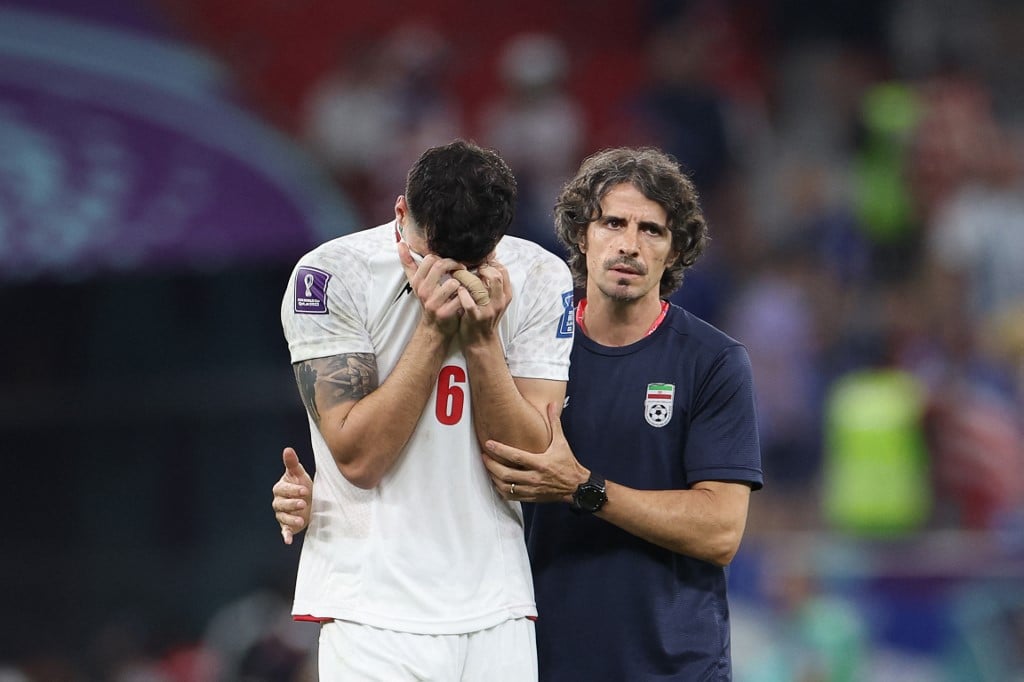 Jogadores do Irã enviam condolências às famílias de vítimas em