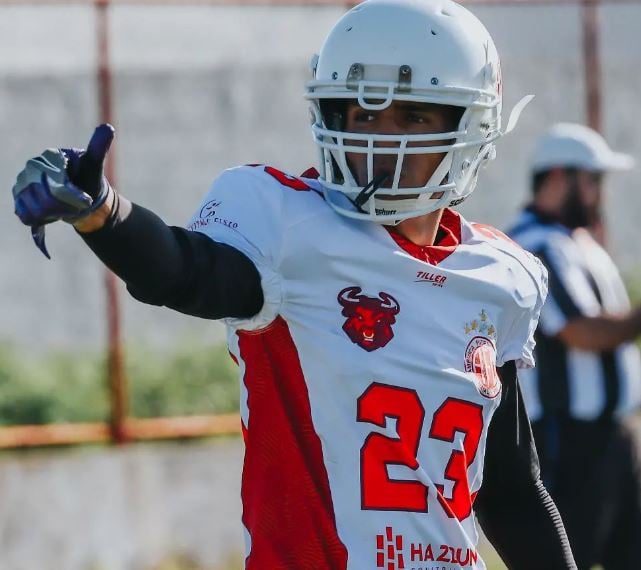 Jogador de Guarulhos é o maior pontuador do futebol americano no