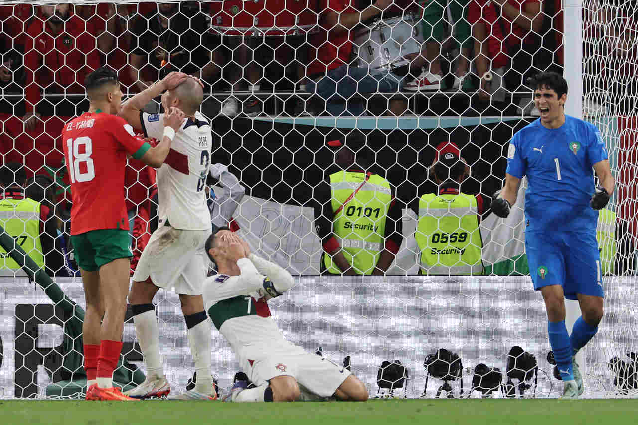 VÍDEO: os melhores momentos da vitória e classificação histórica de  Marrocos sobre Portugal na Copa