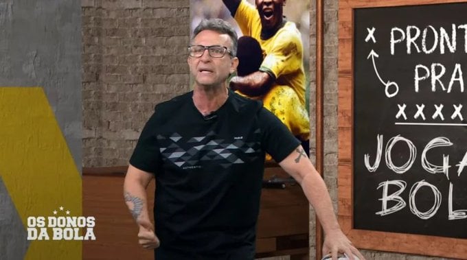 Carlos Alberto posta meme para provocar Arrascaeta e Flamengo após derrota  no Mundial