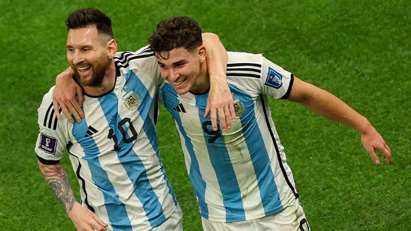 Messi alcança Maradona como argentino com mais jogos de Copa do Mundo -  Folha PE
