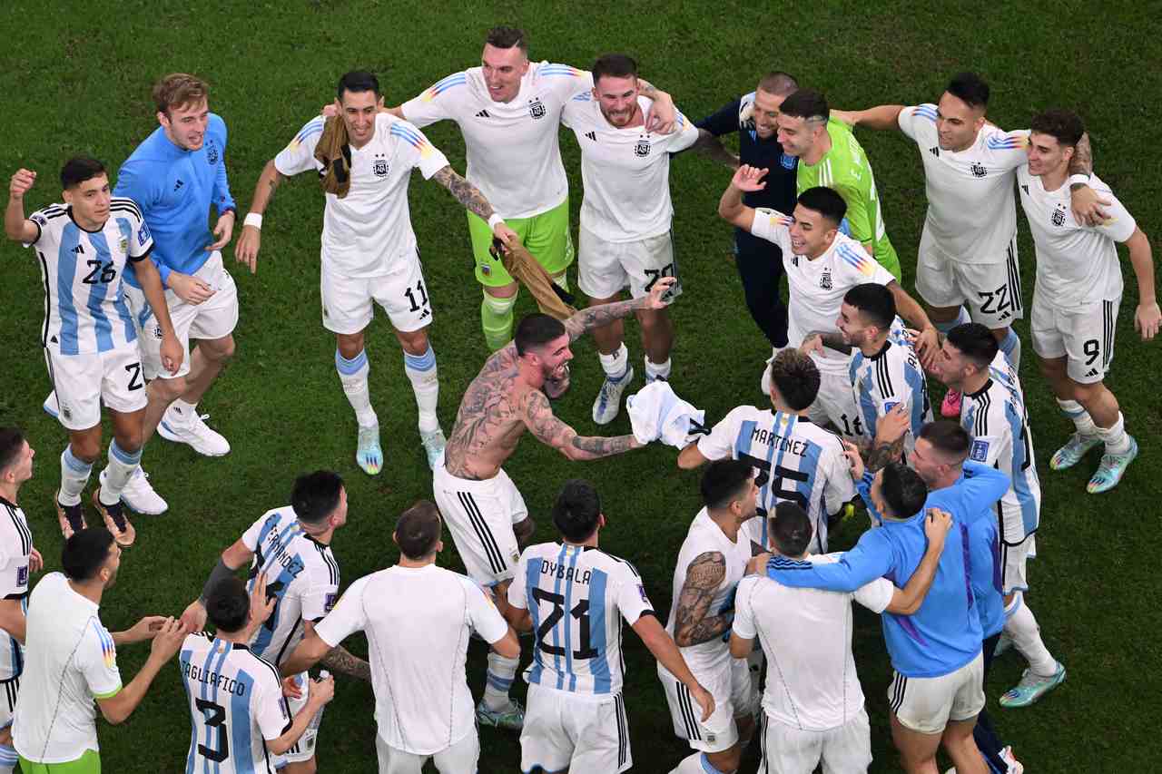 Messi doutrina, bate recordes pela Argentina e está a um passo do paraíso  na Copa do Mundo - Lance!