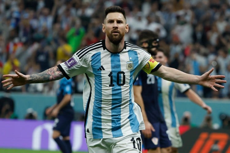 Presentes no EA Sports FIFA 22, Brasil e Argentina bem perto da Copa -  Lance!