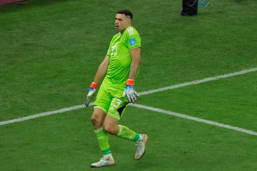 Na Pele Goleiro Da Argentina Tatua Trof U Da Copa Do Mundo Lance   63a5ae6dc3076 