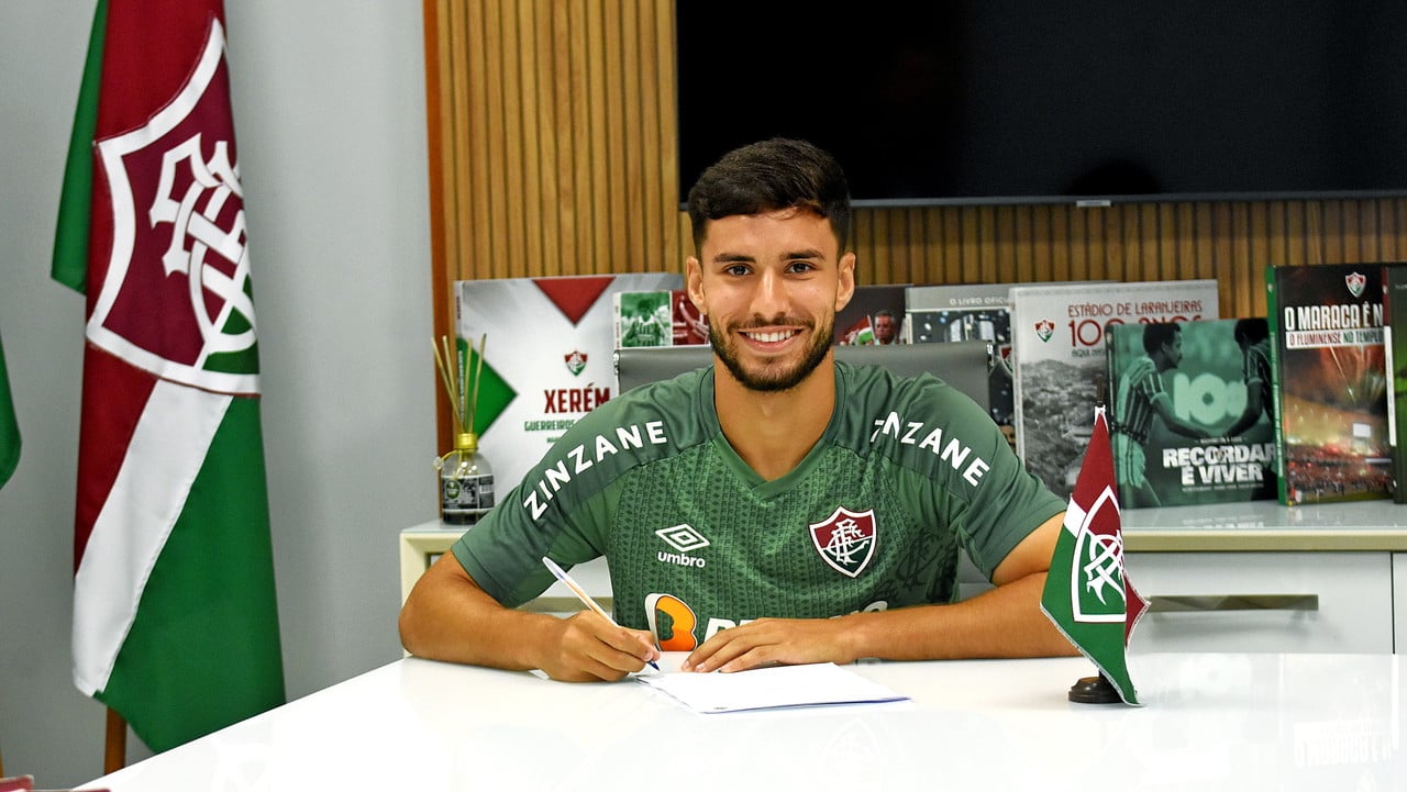 Fluminense renova o contrato de Martinelli até o fim de 2025 Lance!