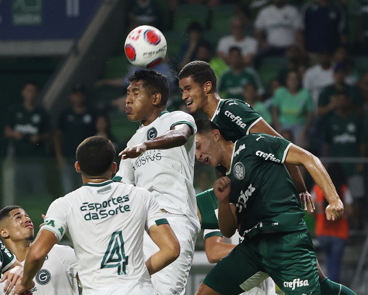 Semifinal da Copinha terá entrada gratuita; Veja como retirar os ingressos  para Palmeiras x Goiás