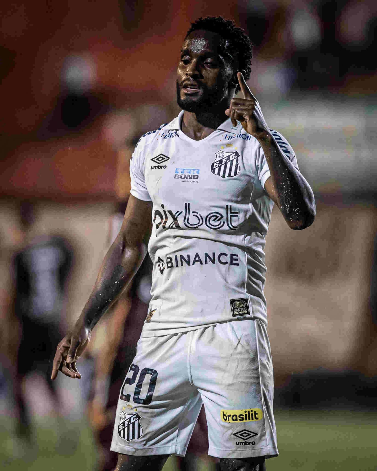 Após empate, Mendoza comenta fase do Santos: 'estamos fortes