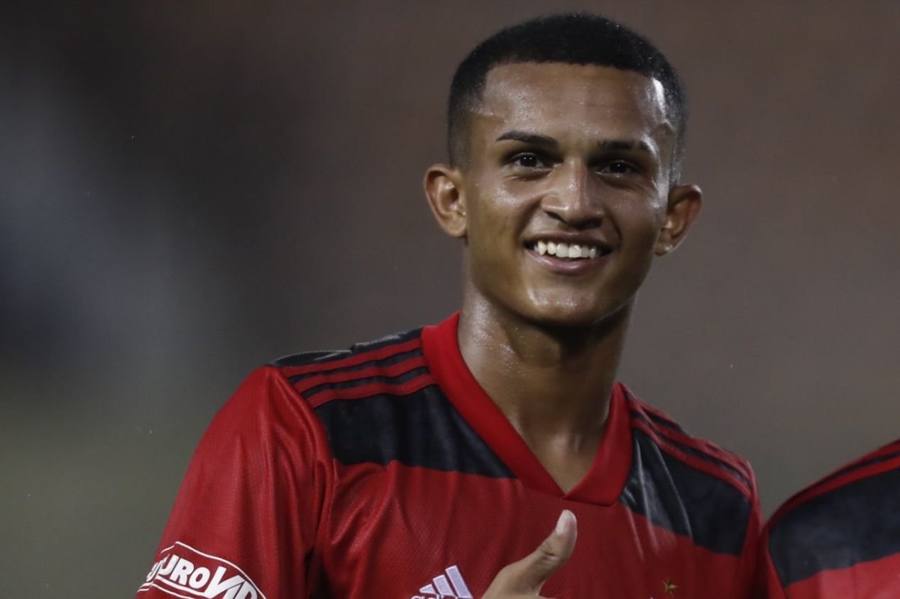 Barcelona negoceia jovem promessa do Flamengo