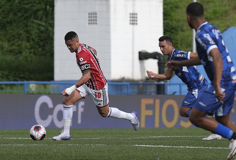 R$ 20 milhões por 80%; Besiktas-TUR envia proposta oficial por titular do  São Paulo