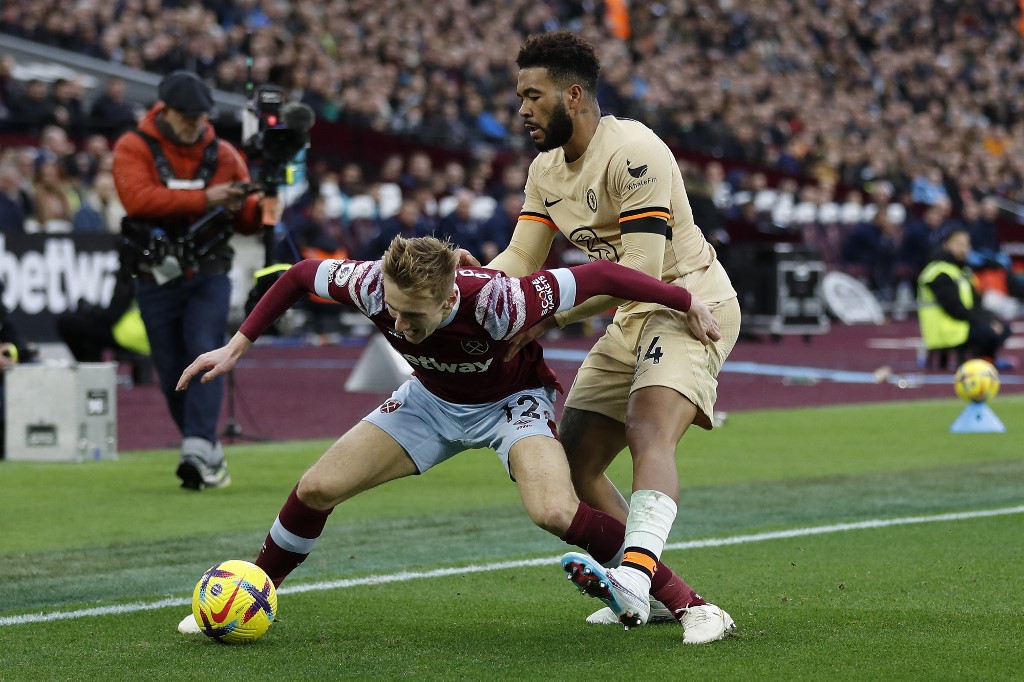 Arsenal sai na frente, mas cede empate para o Brentford em mais um tropeço  pela Premier League