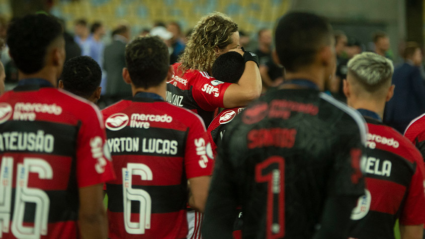 Apresentador fala em 'vexame' do Flamengo e cobra respeito dos