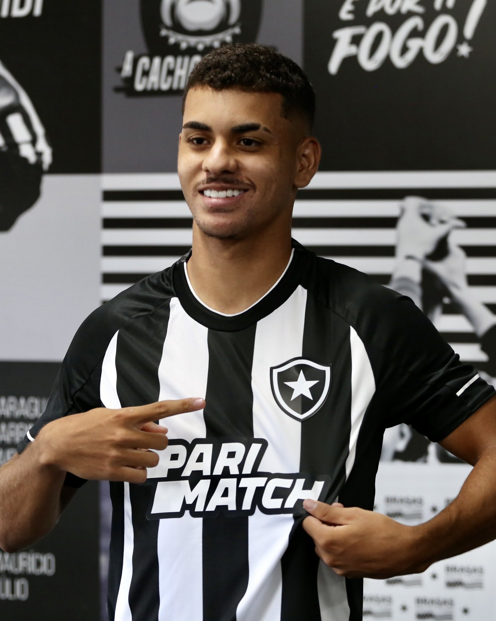 Marçal destaca parceria com Rafael para chegada e cita emoção: 'O Botafogo  não se explica, se sente', Esporte