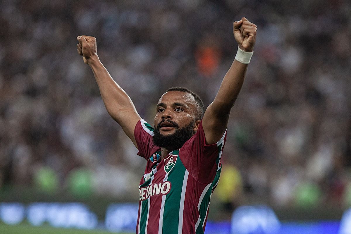 Apesar do resultado, Samuel Xavier elogia atuação do Fluminense