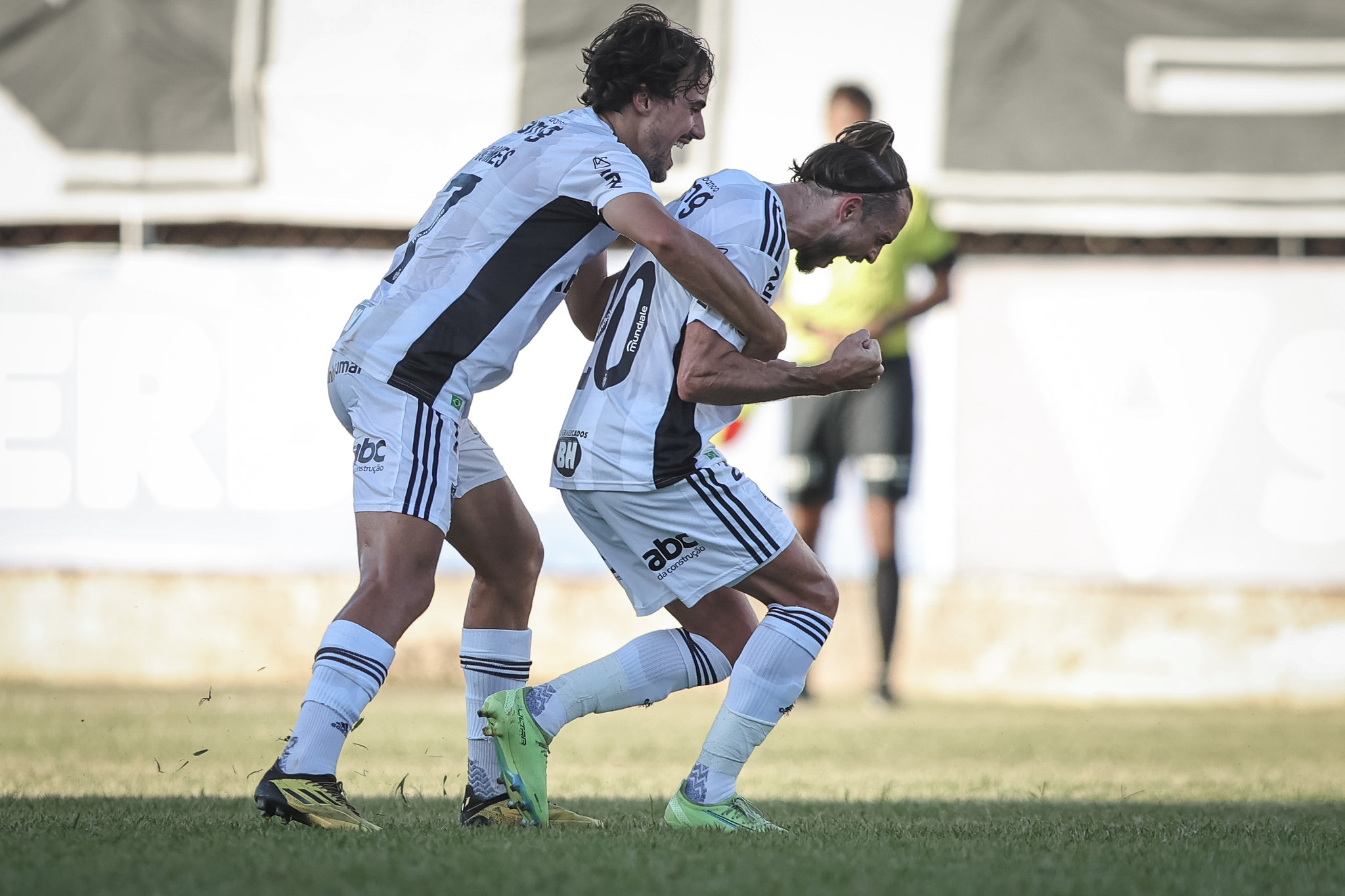 Cruzeiro 1 x 1 Democrata/SL. Jogo muito ruim e empate correspondente aos  dois times