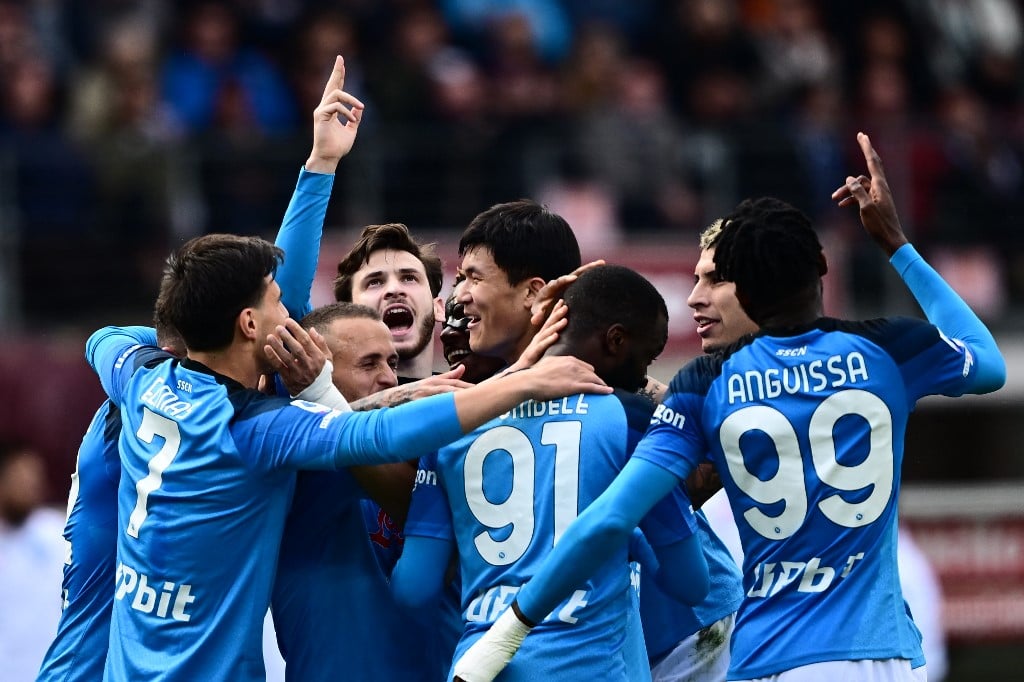 Napoli mira abrir 18 pontos de vantagem na liderança do Italiano