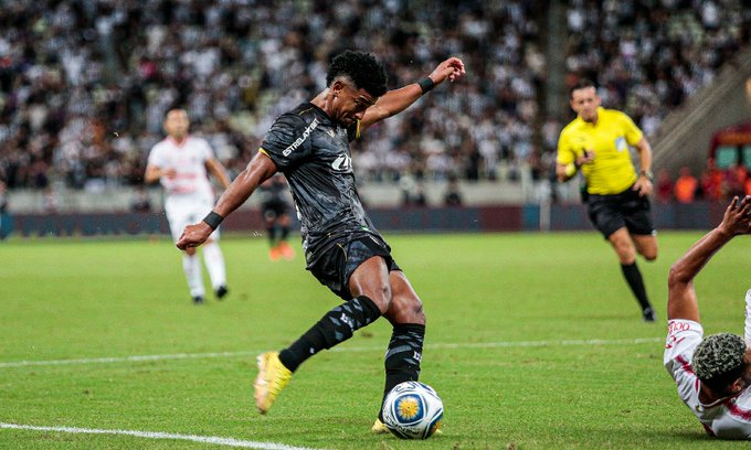 Jogadores de Inter e Caxias brigam após queda do Colorado na semifinal do  Gauchão - ISTOÉ Independente