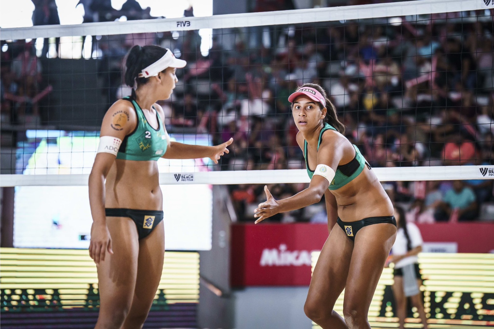 Brasil é campeão mundial de vôlei de praia com Duda e Ana Patrícia