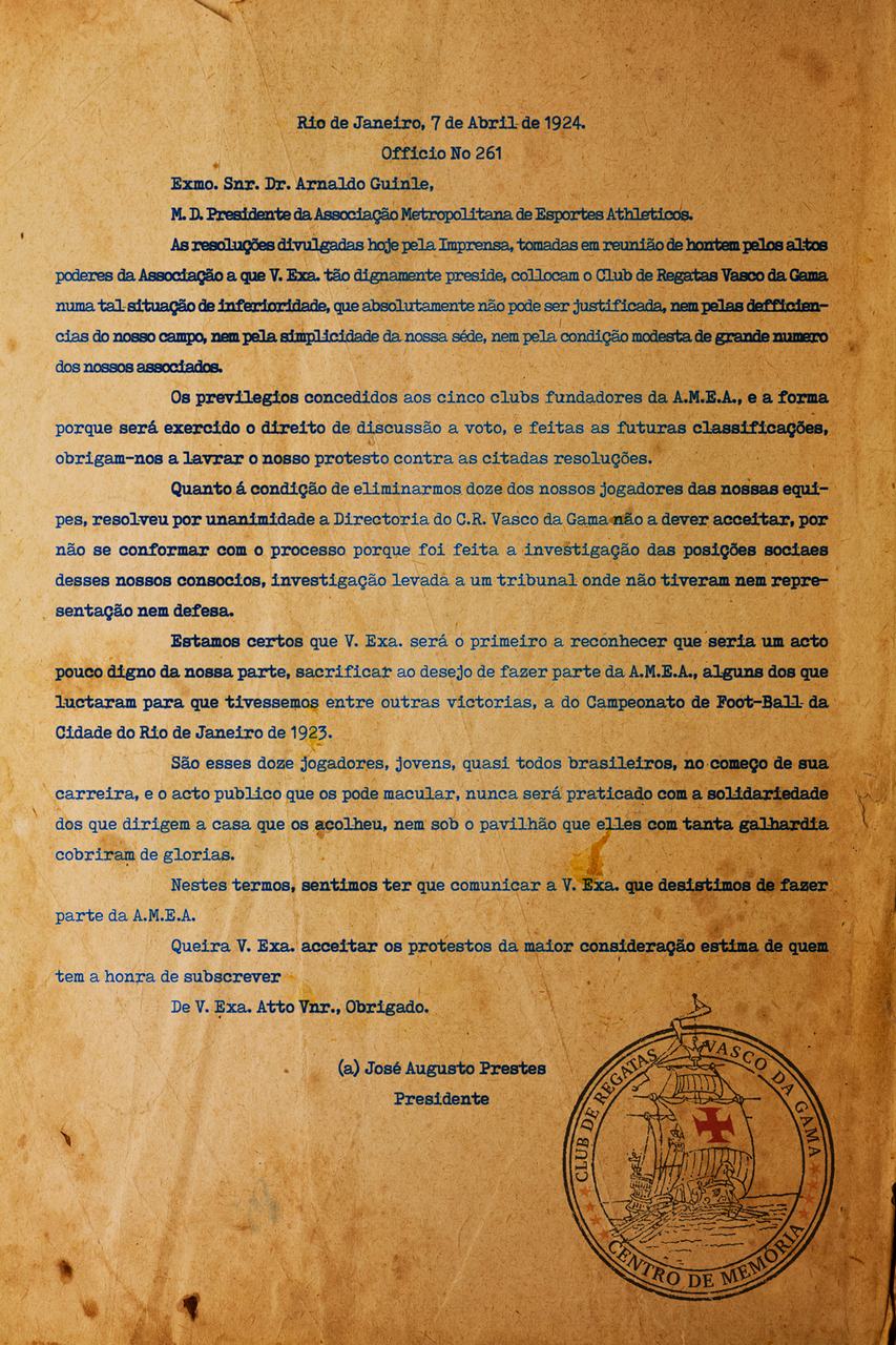 Almanaque do Vasco - ESTÁ À VENDA O ALMANAQUE DO VASCO — UM DOCUMENTO  HISTÓRICO FUNDAMENTAL PARA ENTENDER AS GLÓRIAS E CONQUISTAS DO GIGANTE DA  COLINA O Almanaque do Vasco é uma