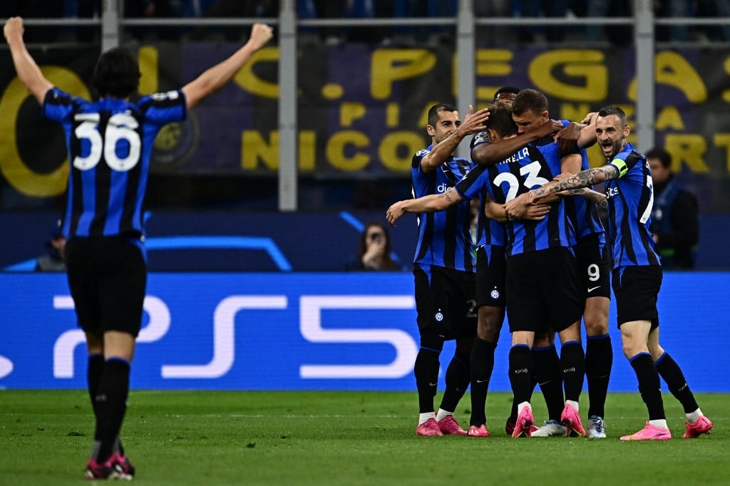 Inter amassa o Milan no primeiro tempo e larga na frente nas semifinais da  Champions - Folha PE