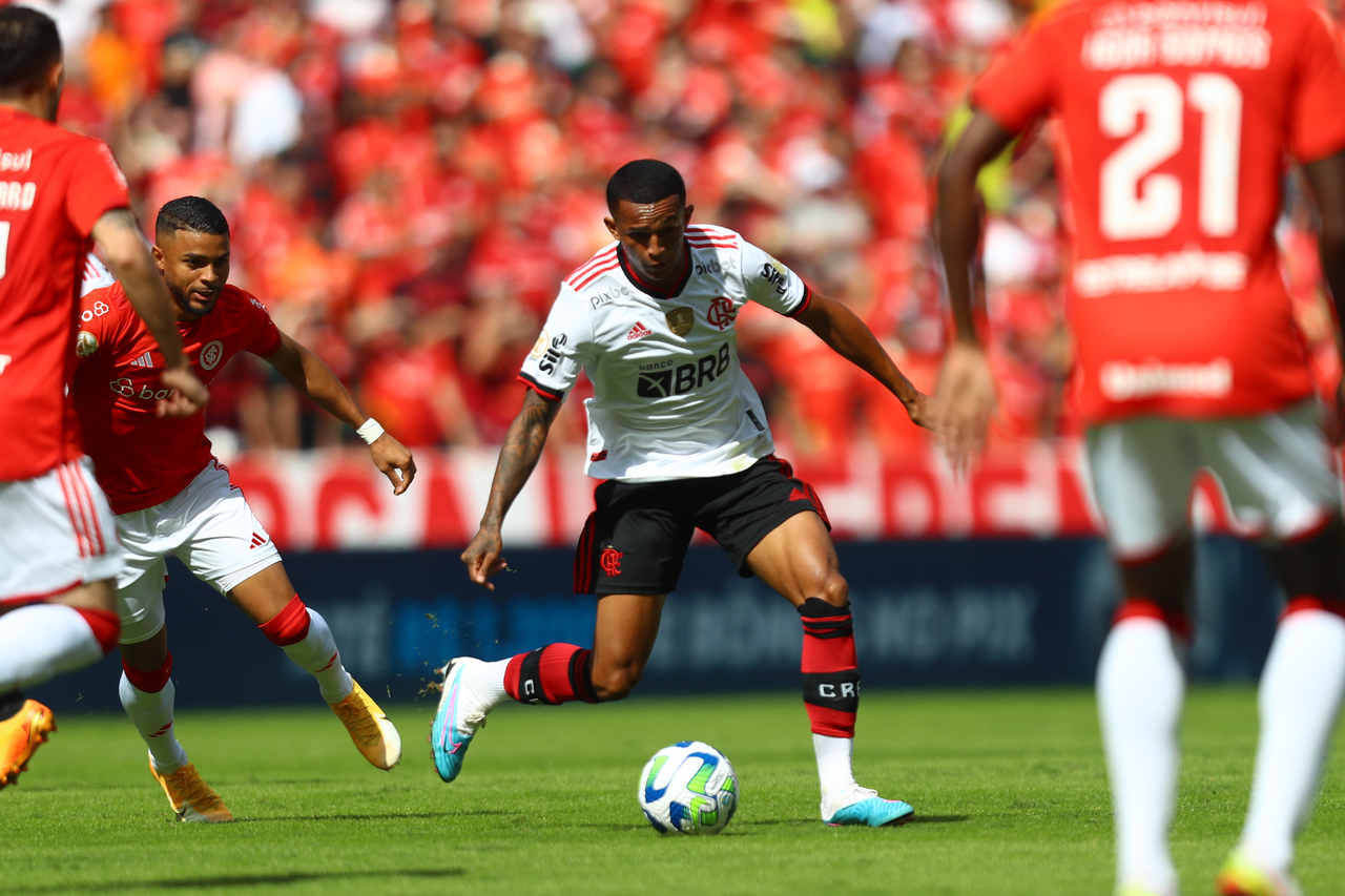 NOTÍCIAS DO FLAMENGO - WESLEY PODE SAIR DO FLAMENGO