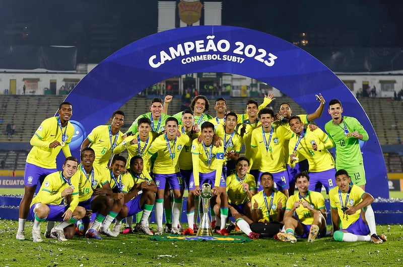 Brasil 100% é campeão mundial sub-17 pela 4ª vez – De Camarote