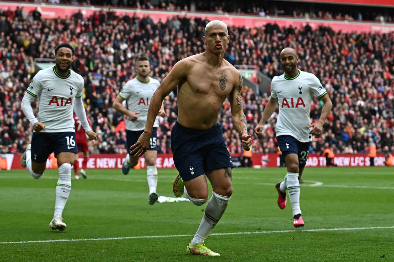 Liverpool vence Tottenham com golo de Jota nos descontos e sobe ao quinto  lugar - SIC Notícias