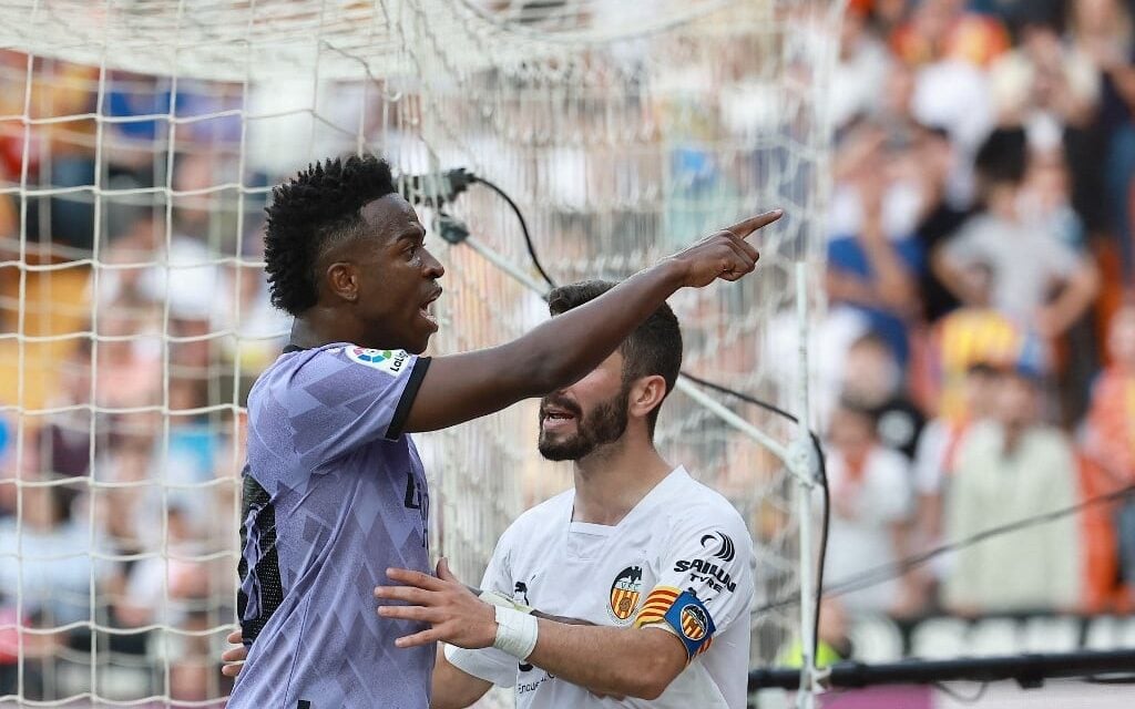 Vini Júnior recebe mensagens de jogadores do Flamengo após classificação  histórica do Real Madrid