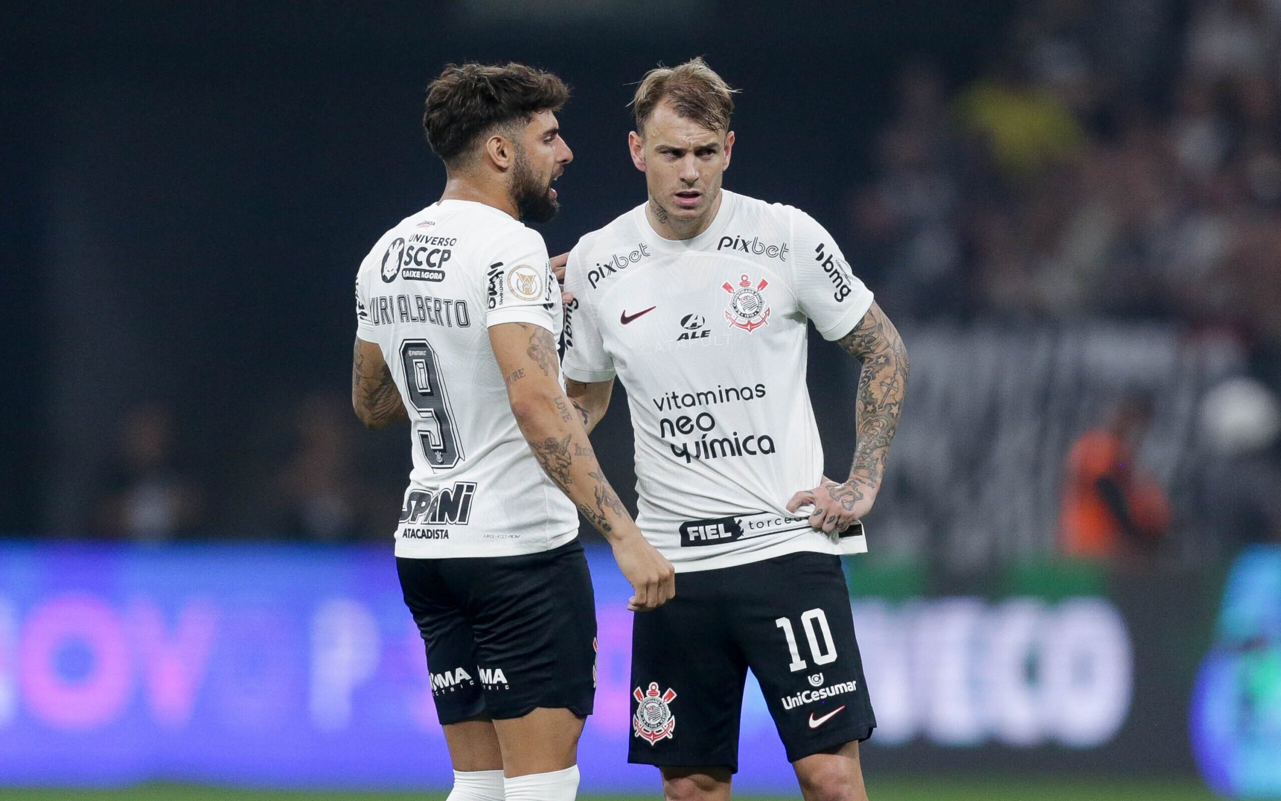 Com derrota do Flamengo, Corinthians segue como último sul