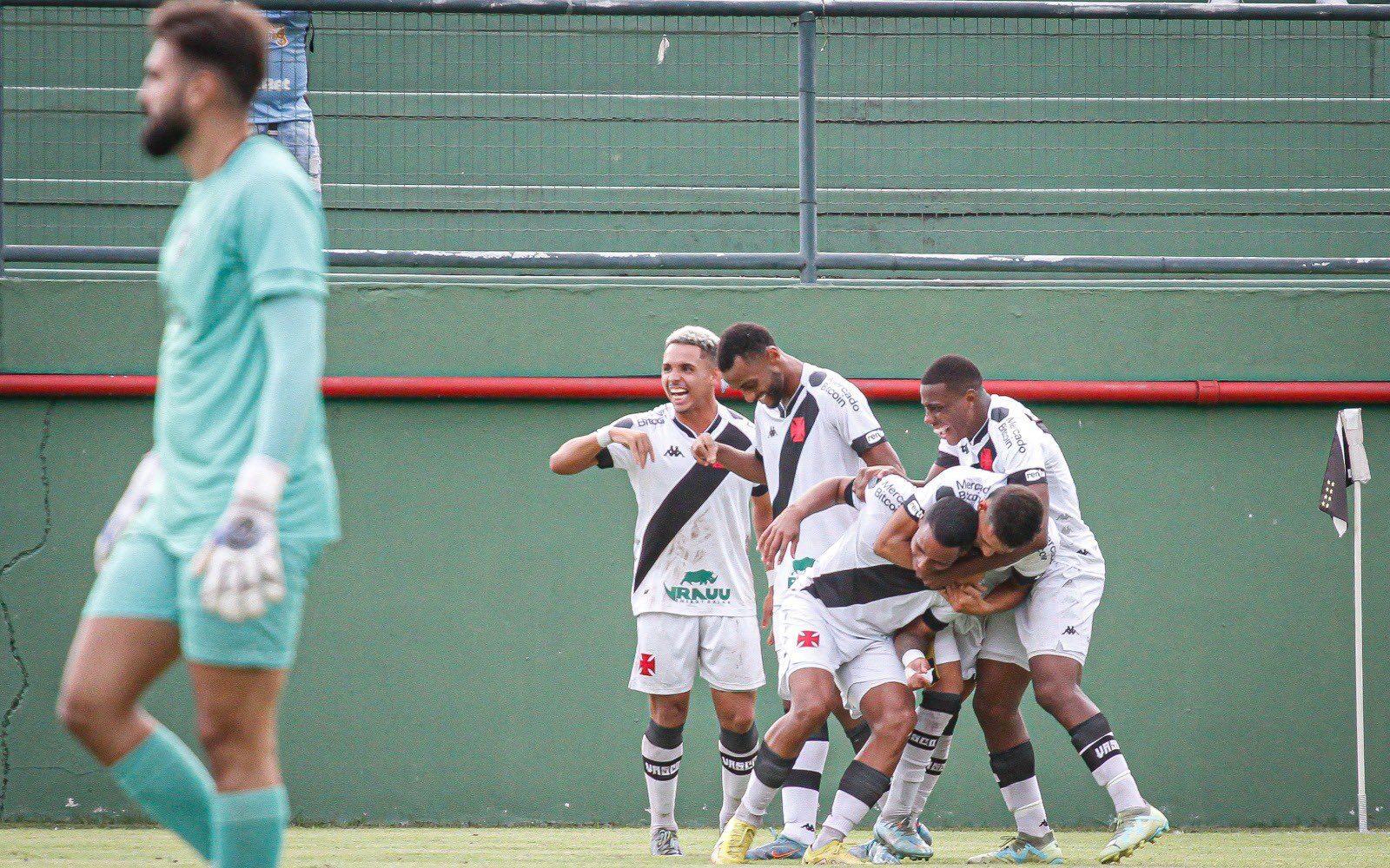 Napoli/SC é campeão da Série A2 do Brasileiro Feminino em cima do Botafogo  - NSC Total