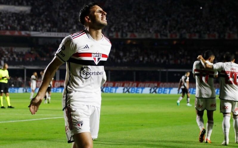 Calleri cresce em ranking de estrangeiros do São Paulo e volta a