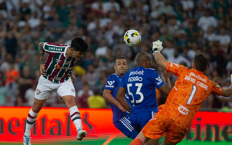 Wesley minimiza seca de gols após marcar dois na vitória do Cruzeiro sobre  o Santos: 'Todo grande jogador está sujeito a isso' - Lance!