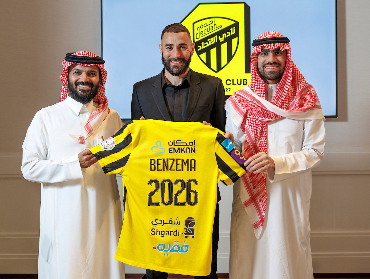Quais jogadores já se transferiram para o futebol da Arábia Saudita?