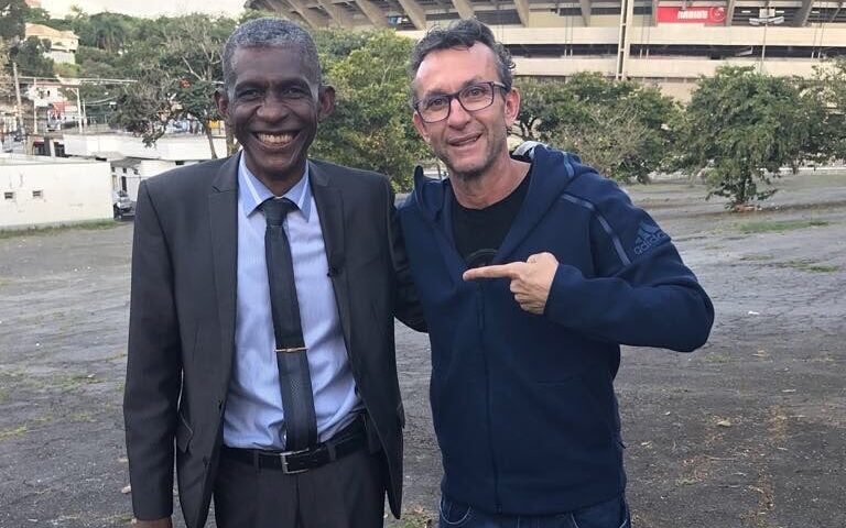 Titular do Cagliari, e com grandes atuações na temporada, Paulo Azzi  comemora acesso na Série B italiana - Lance!