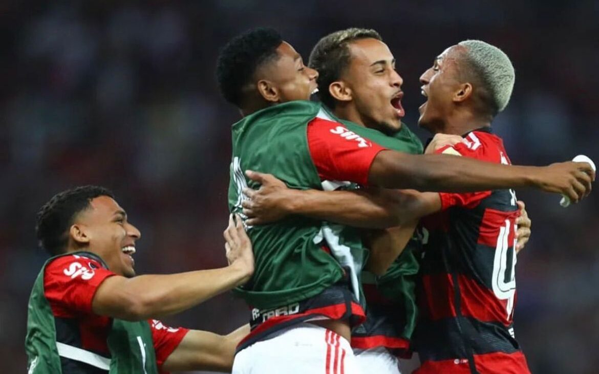 Flamengo x Grêmio: onde assistir ao vivo, escalações e desfalques