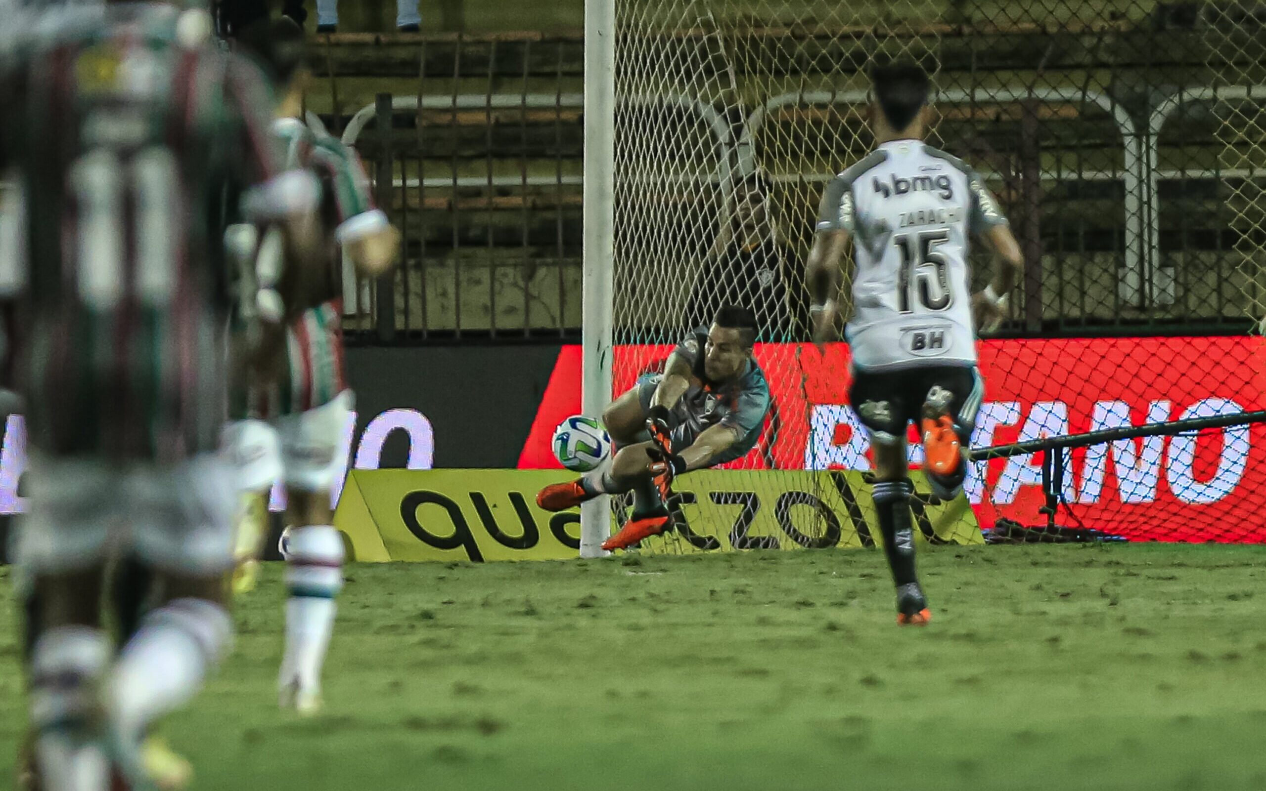 Os suspensos e lesionados do Fluminense contra o Grêmio pelo Brasileirão