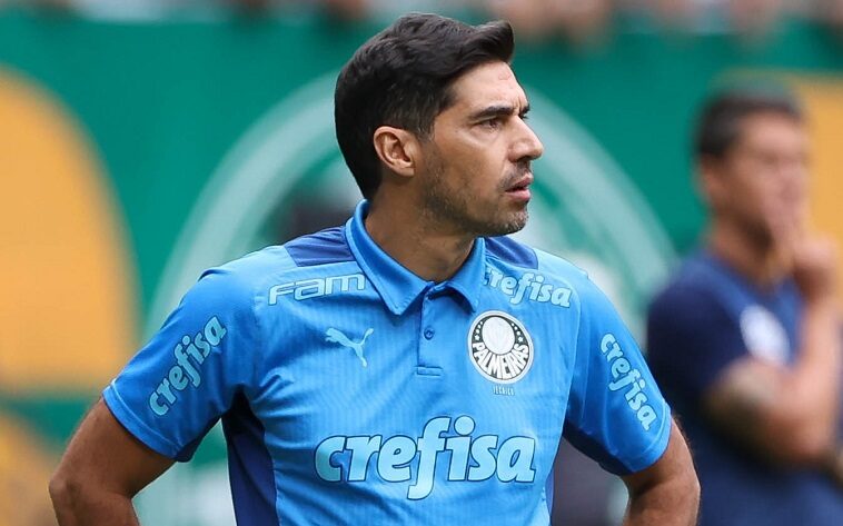 Em jogo de duas expulsões, Palmeiras perde de virada para o Bolívar na  Libertadores - ISTOÉ Independente