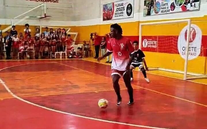 Ônibus que levava time da Série D tomba na estrada a caminho de jogo;  Ninguém se feriu, brasileirão série d