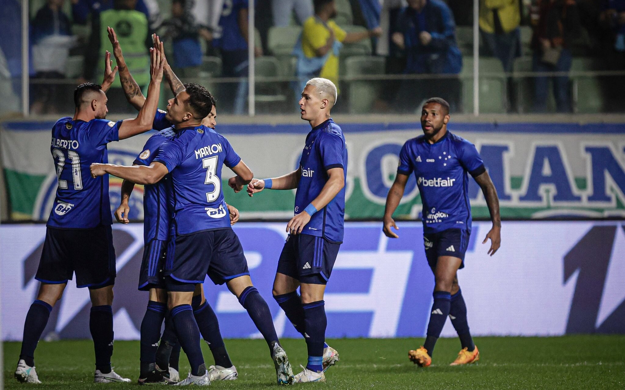 Onde vai passar o jogo do GOIÁS X CRUZEIRO hoje (27/11)? Passa na GLOBO ou  SPORTV? Veja onde assistir GOIÁS X CRUZEIRO ao vivo com imagens - Portal da  Torcida