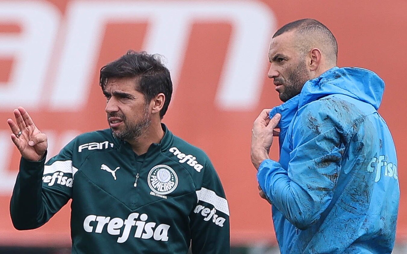 Torcida do Palmeiras prepara mosaico para jogo diante do Deportivo Pereira  - Lance!