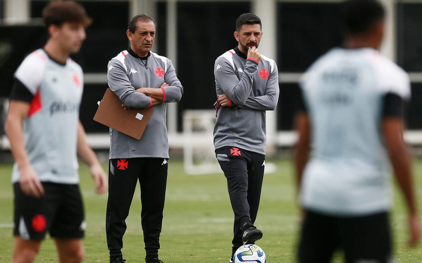 Pedro Raul, Piton e Léo são os primeiros reforços do Vasco regularizados, vasco