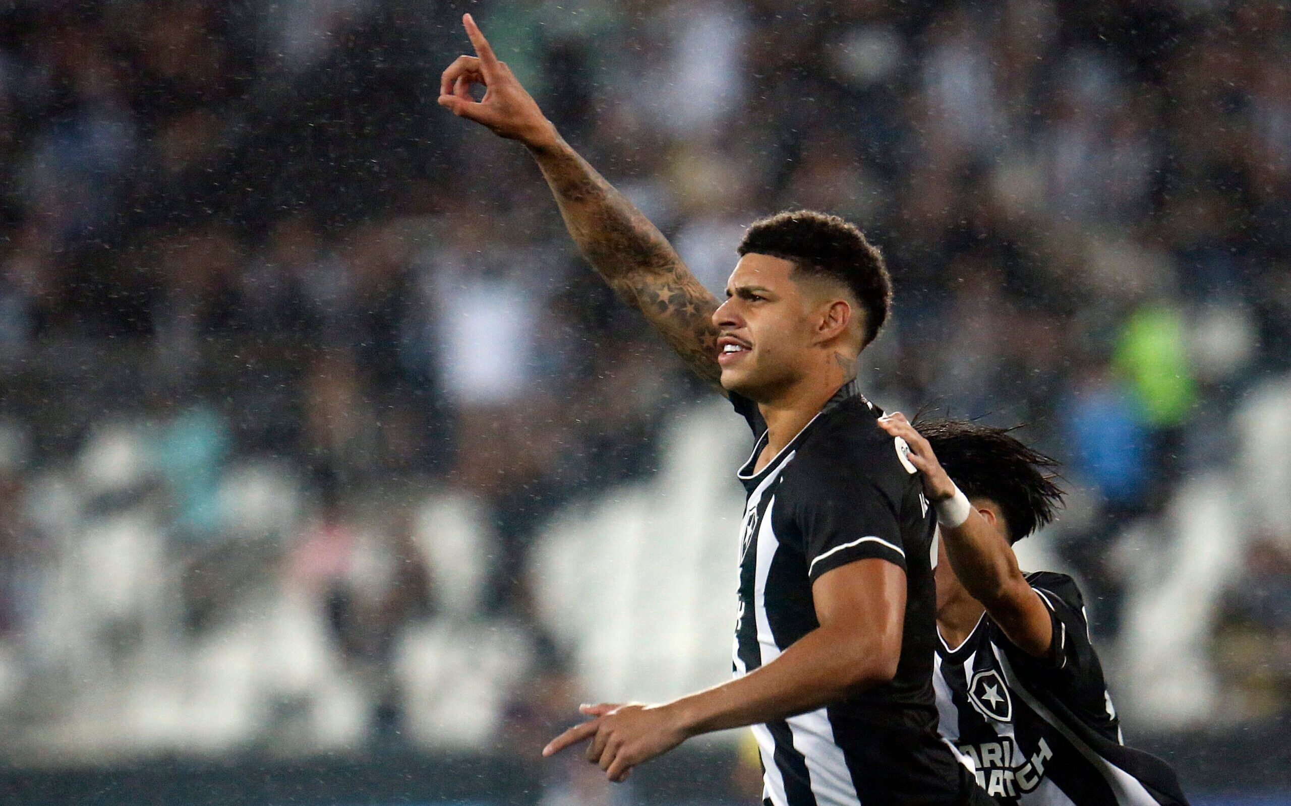 Web brinca após empate do Botafogo: 'Segovinha não joga bola e não