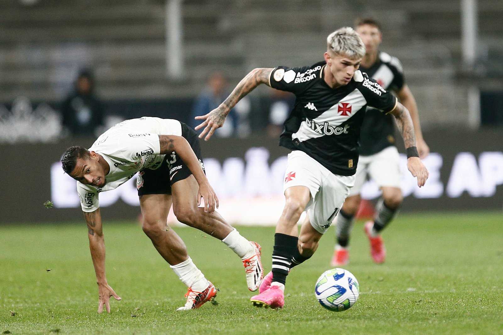 Quem vence o jogo desta terça-feira: Vasco ou Corinthians?, favoritismos