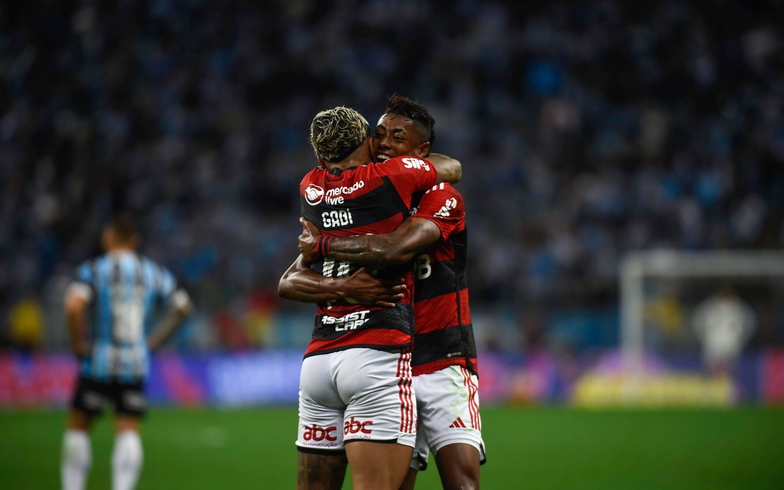 No primeiro jogo da semifinal da Copa do Brasil, Grêmio perde para o  Flamengo na Arena