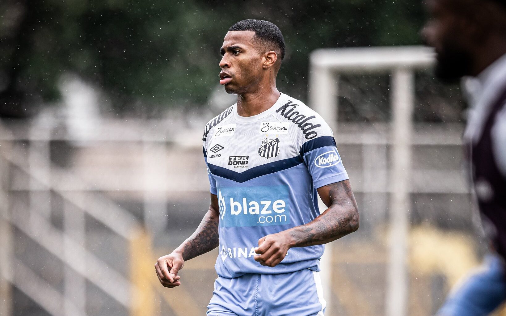 Internacional quer a contratação de Jean Lucas, meio-campista do Santos