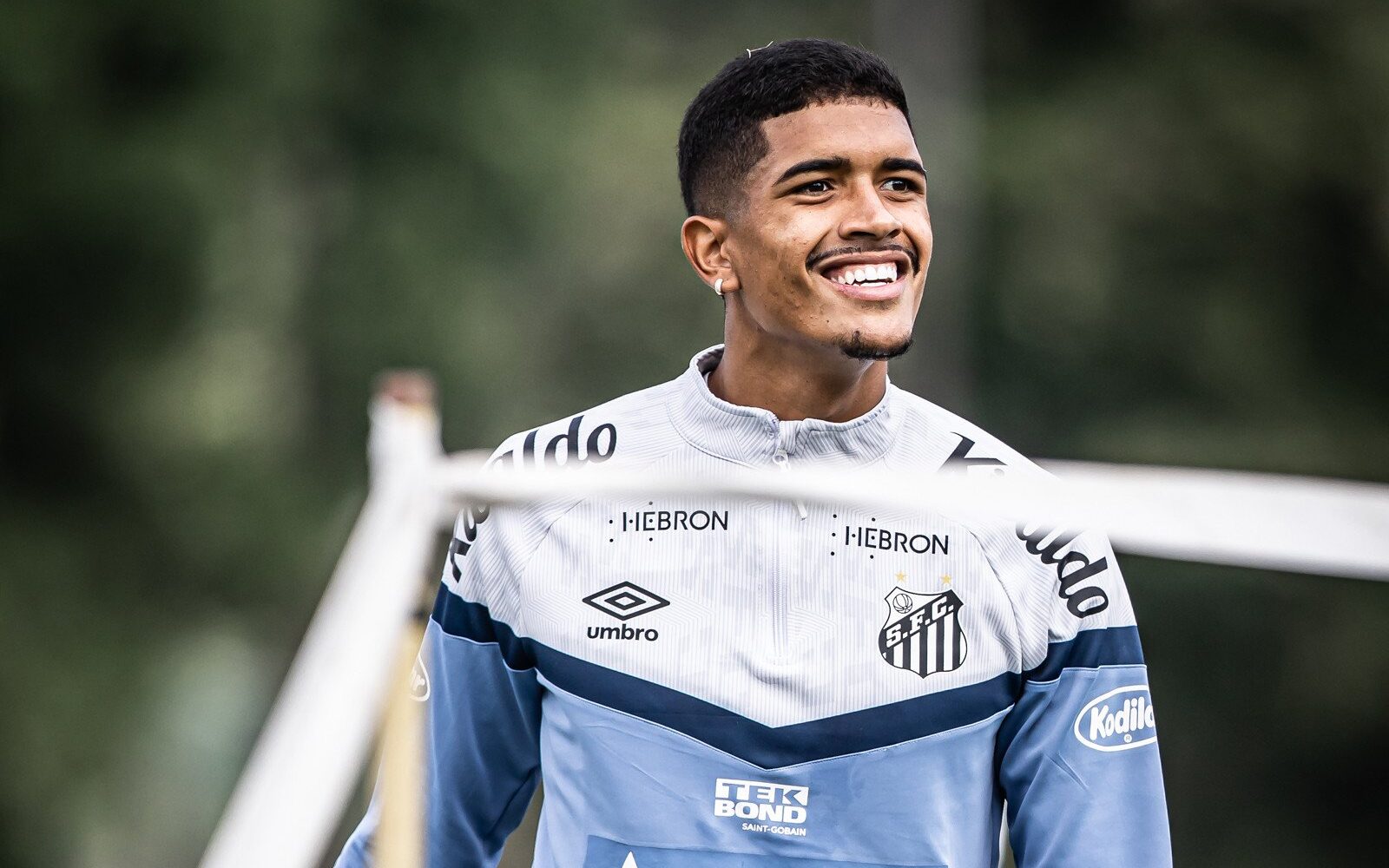 Santos acerta a saída de mais dois jogadores do elenco