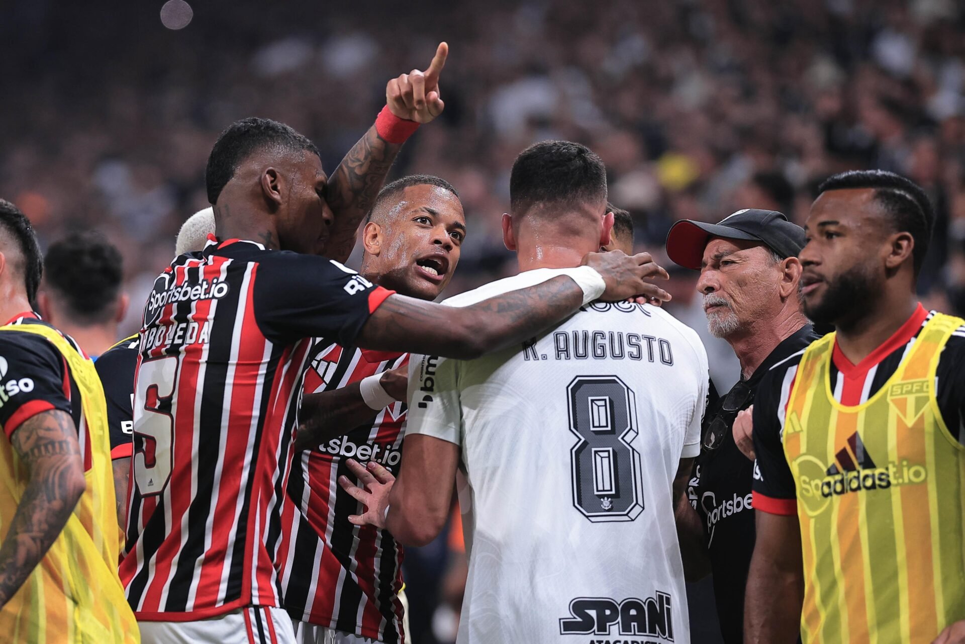 Copa do Brasil: Assista ao vivo e de graça ao jogo São Paulo x Corinthians